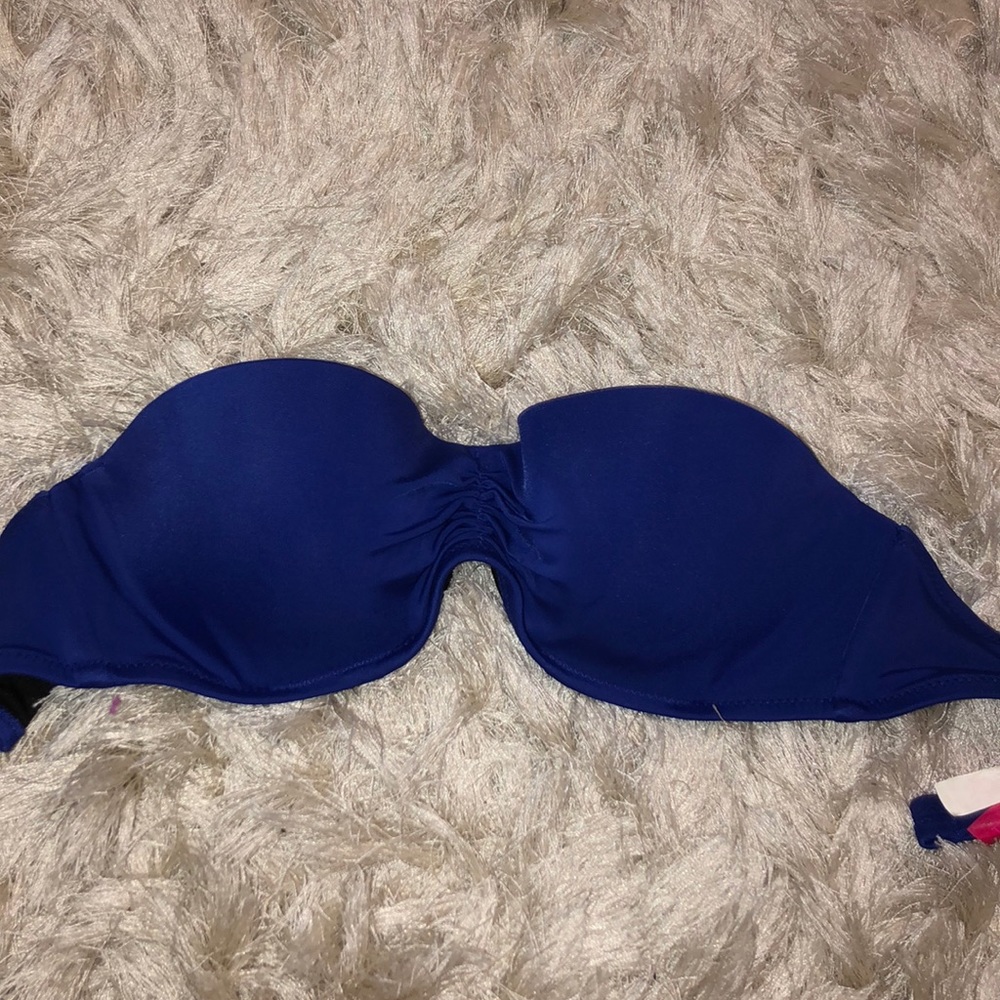 Strapless bathing suit top